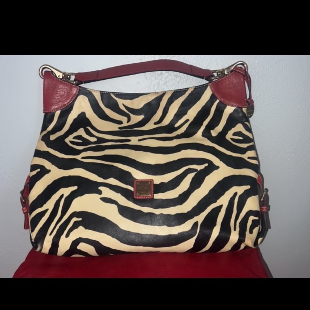 Zebra print dooney & Bourke bag in perfect condition